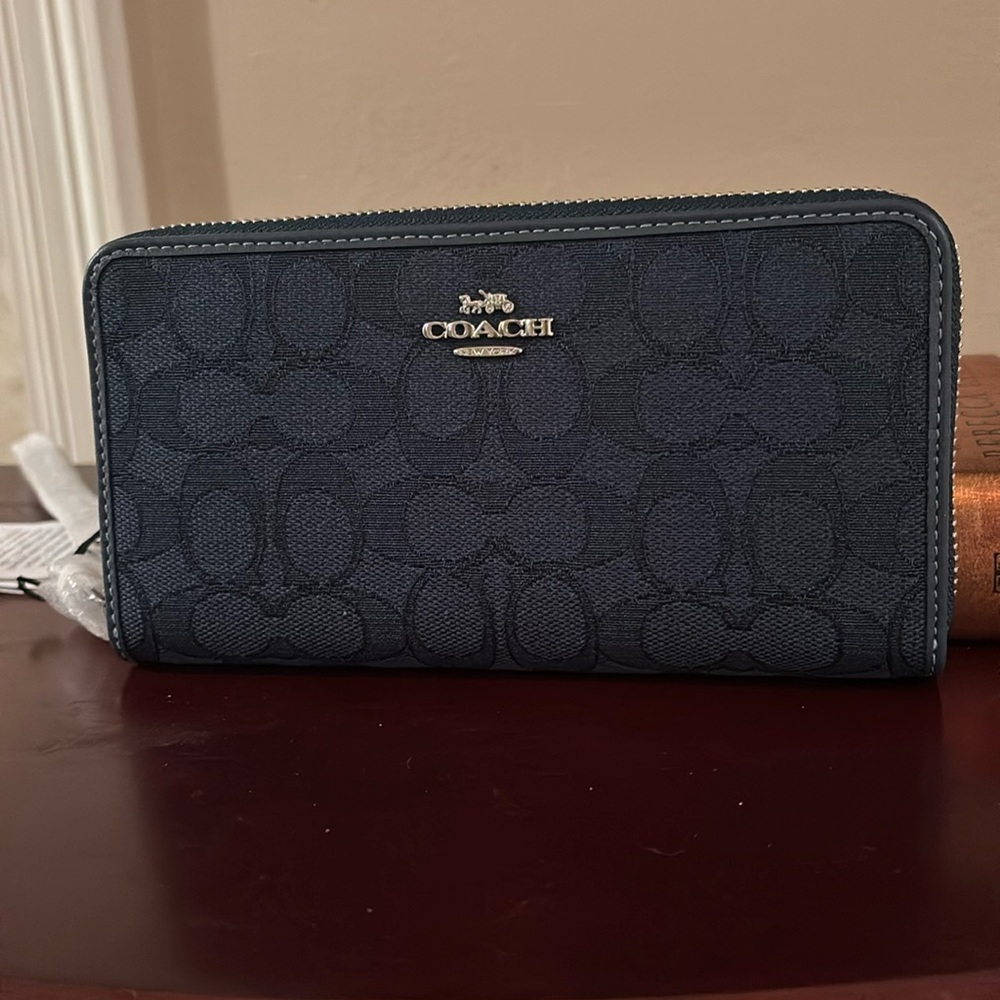 NWT Coach Signature Navy Wallet Canvas